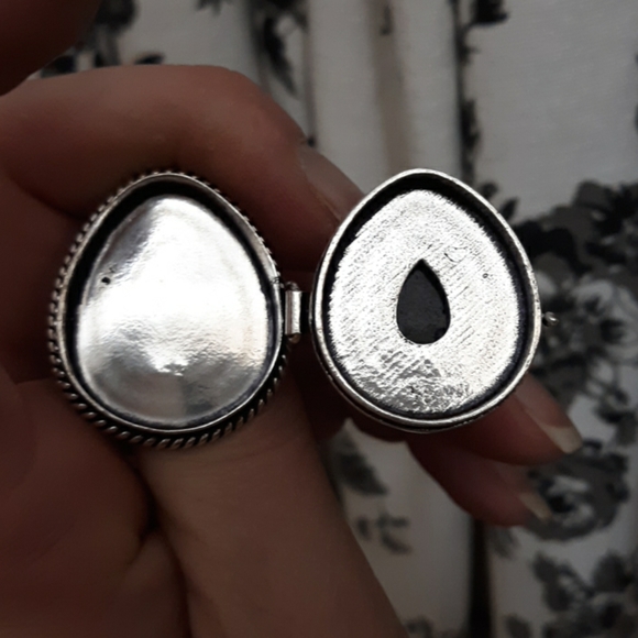 New Titanium Druzy 925 Silver Poison Ring. - Picture 7 of 8